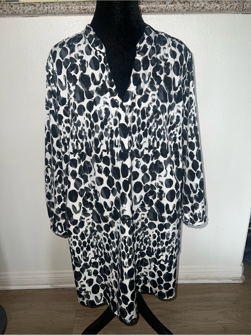 Liz‎ Lange Animal Print Casual Maternity Blouse Tunic Sz XL